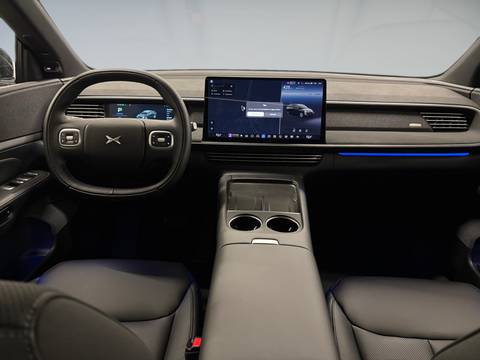 2025 XPENG G6 — sličica 16