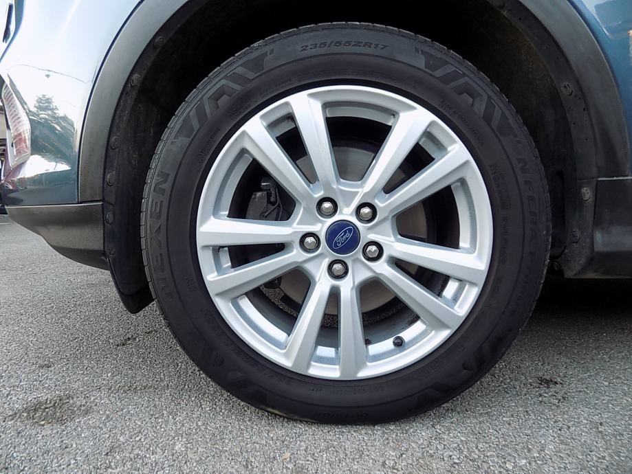 2019 Ford Kuga — fotografija 23