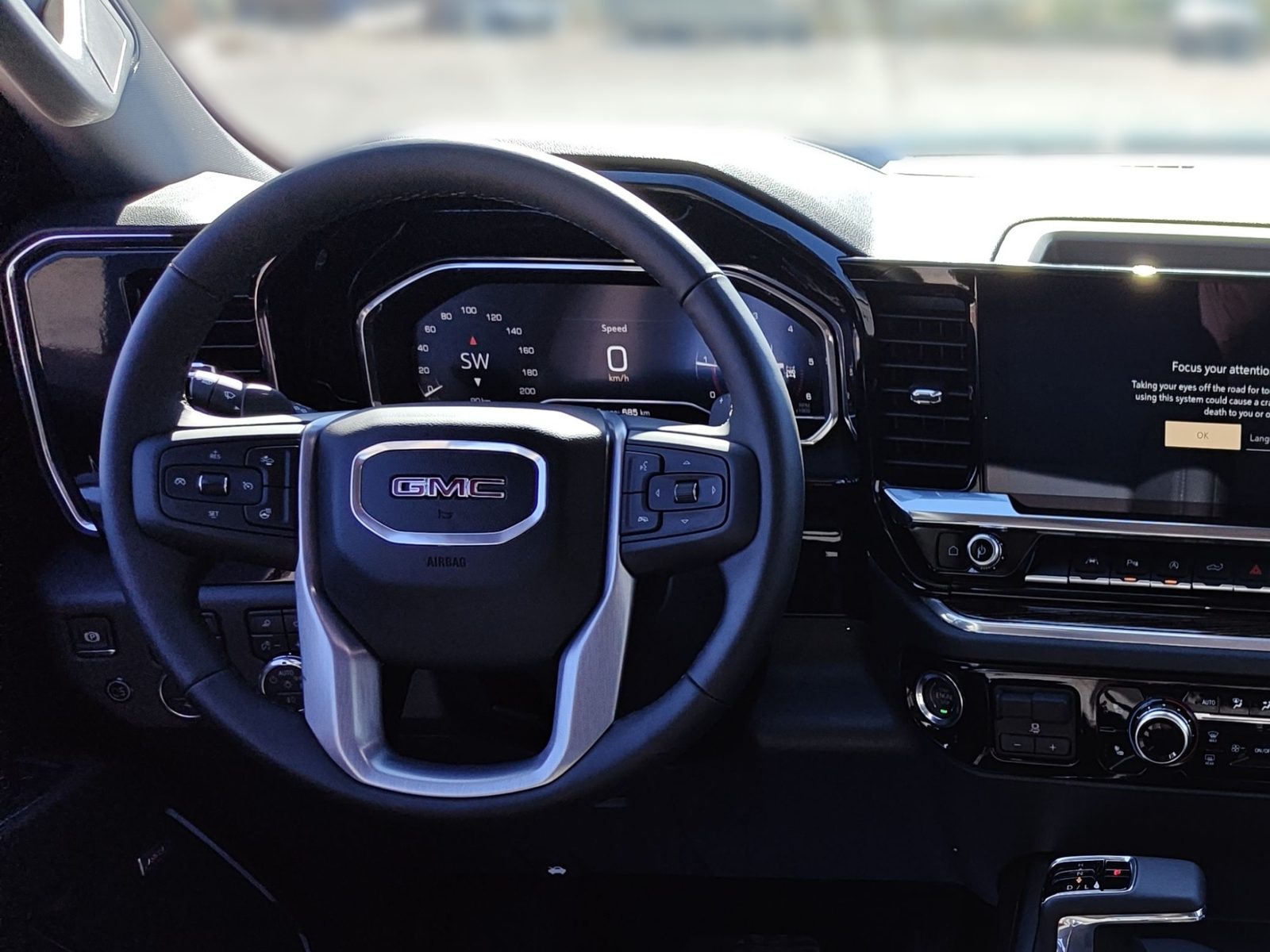 2025 GMC Sierra — fotografija 16