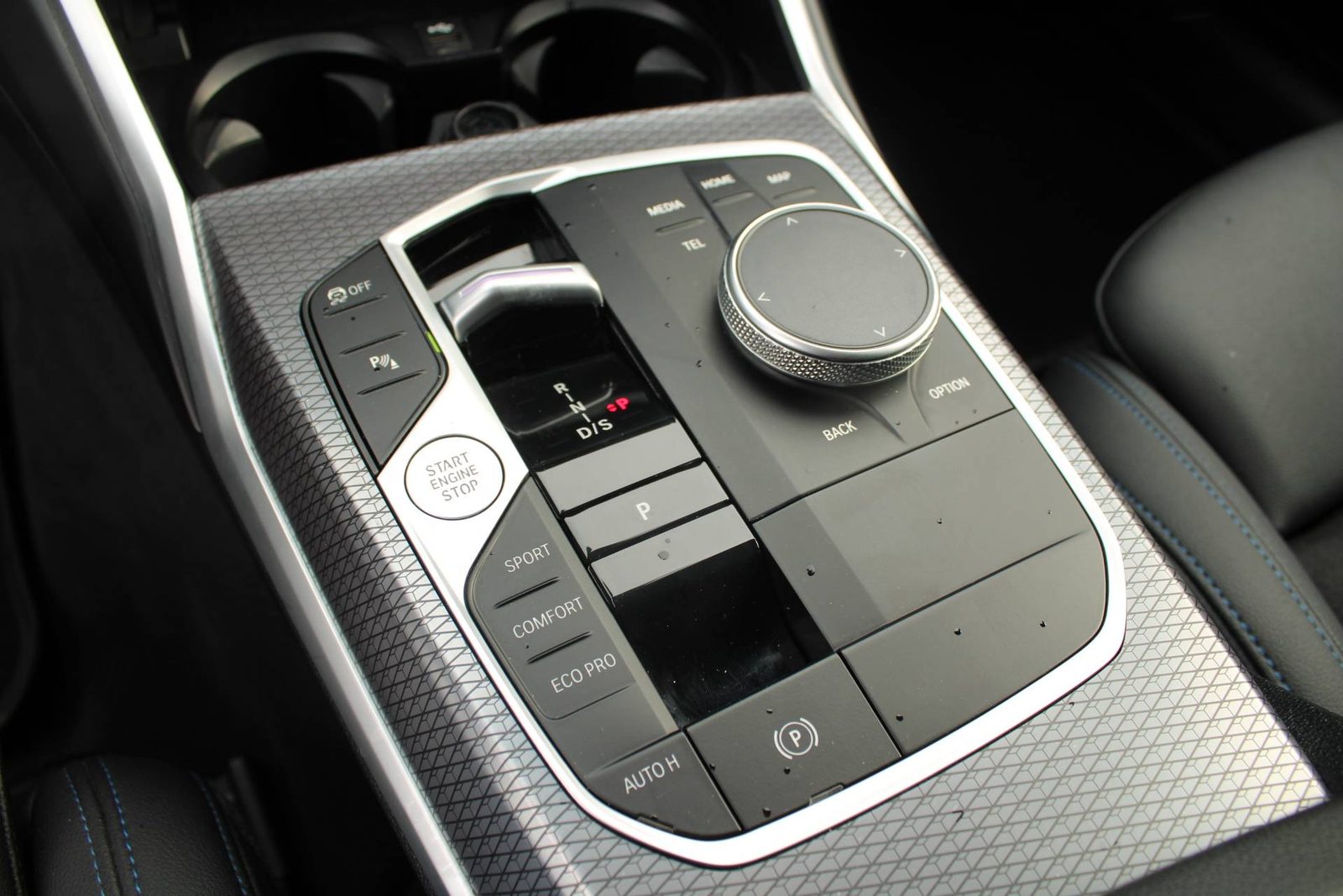 2024 BMW Serija 3 — fotografija 18