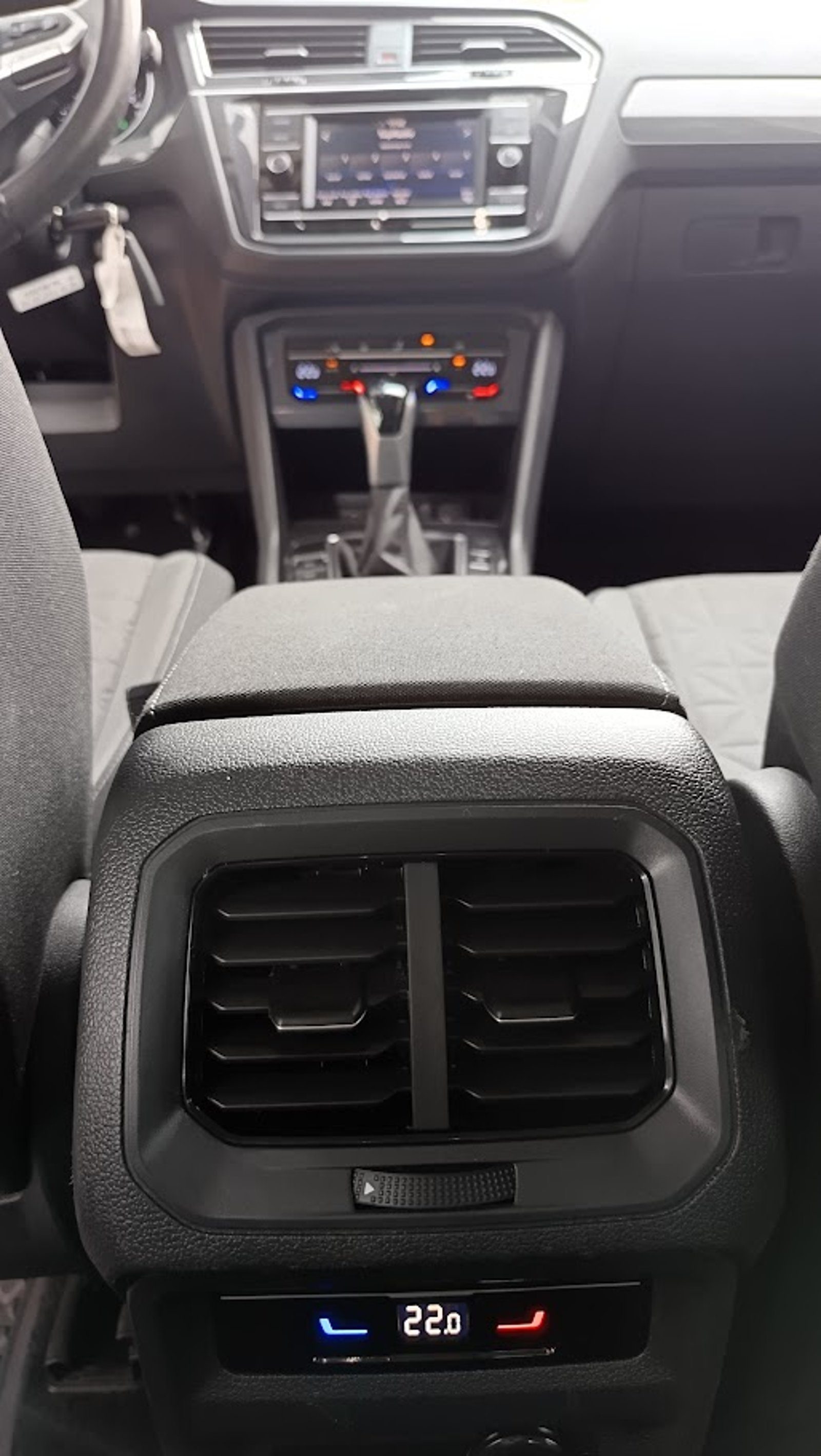 2022 Volkswagen Tiguan — fotografija 16