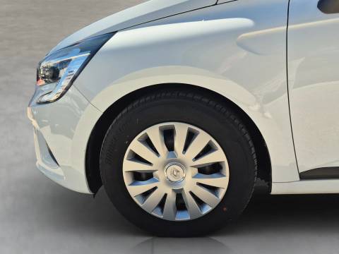 2023 Renault Clio — sličica 13