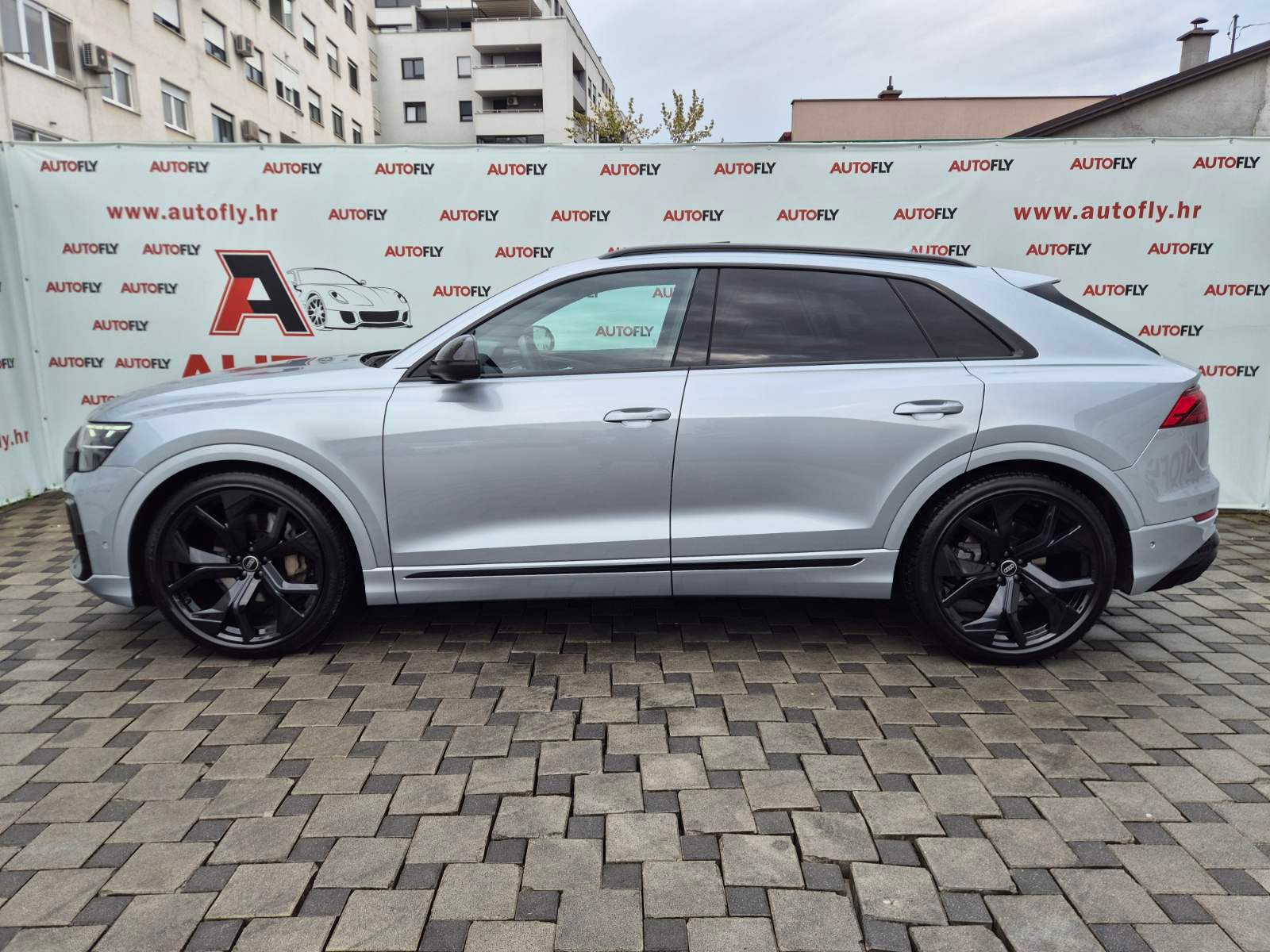 2024 Audi Q8 S line — fotografija 4