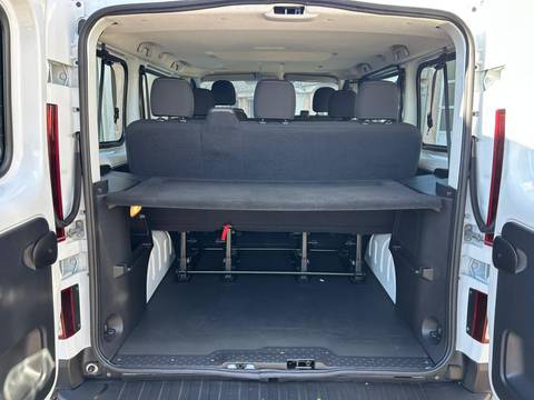 2017 Renault Trafic — sličica 16