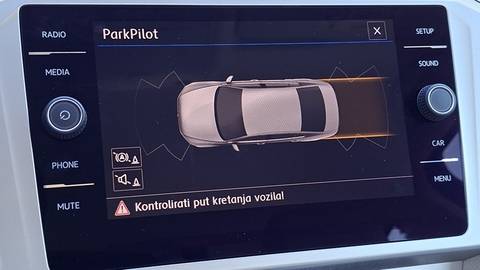 2019 Volkswagen Passat — sličica 9