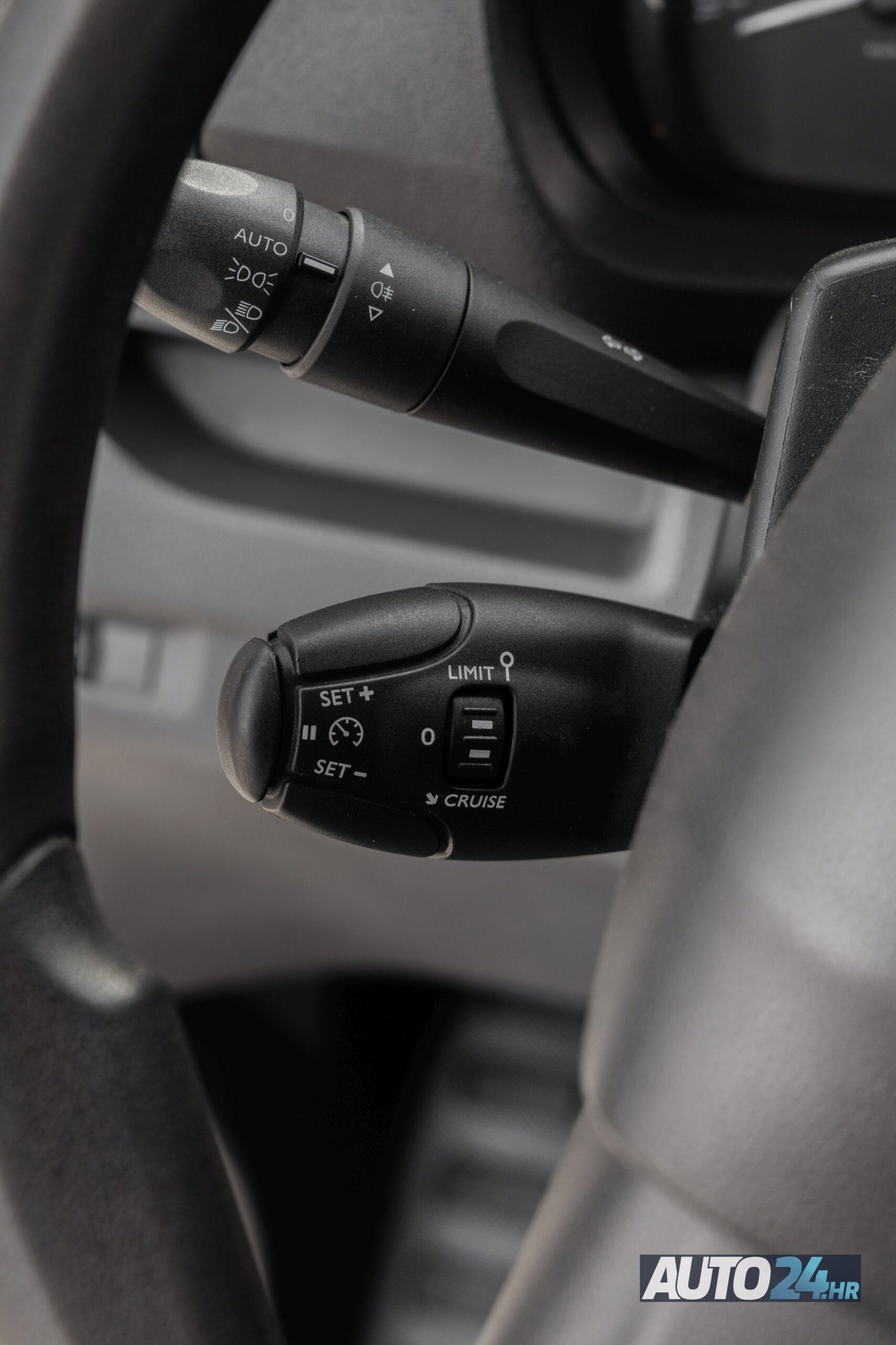 2018 Peugeot Expert — fotografija 16