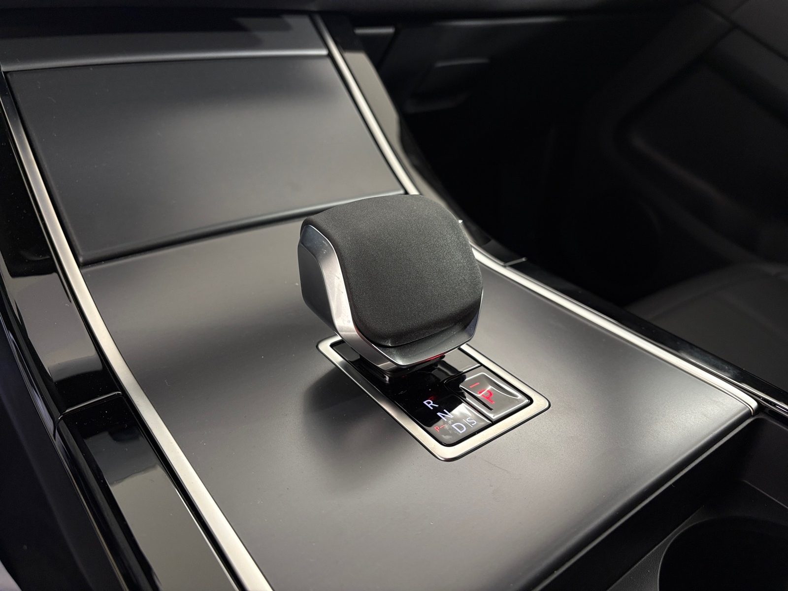2025 Land Rover Range Rover Evoque — fotografija 23