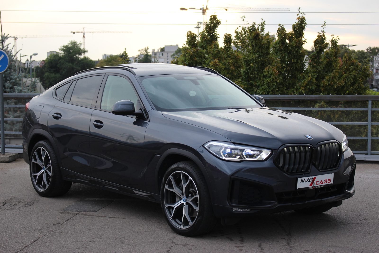 2020 BMW X6 — fotografija 24