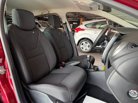 2017 Renault Clio — sličica 23