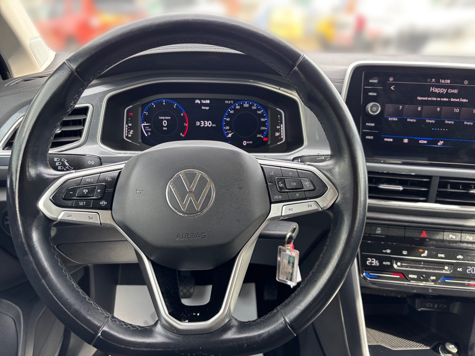 2022 Volkswagen T-Roc — fotografija 17