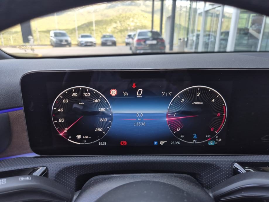 2024 Mercedes-Benz A-klasa — fotografija 16