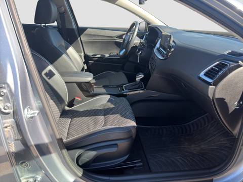 2025 Kia XCeed — sličica 13