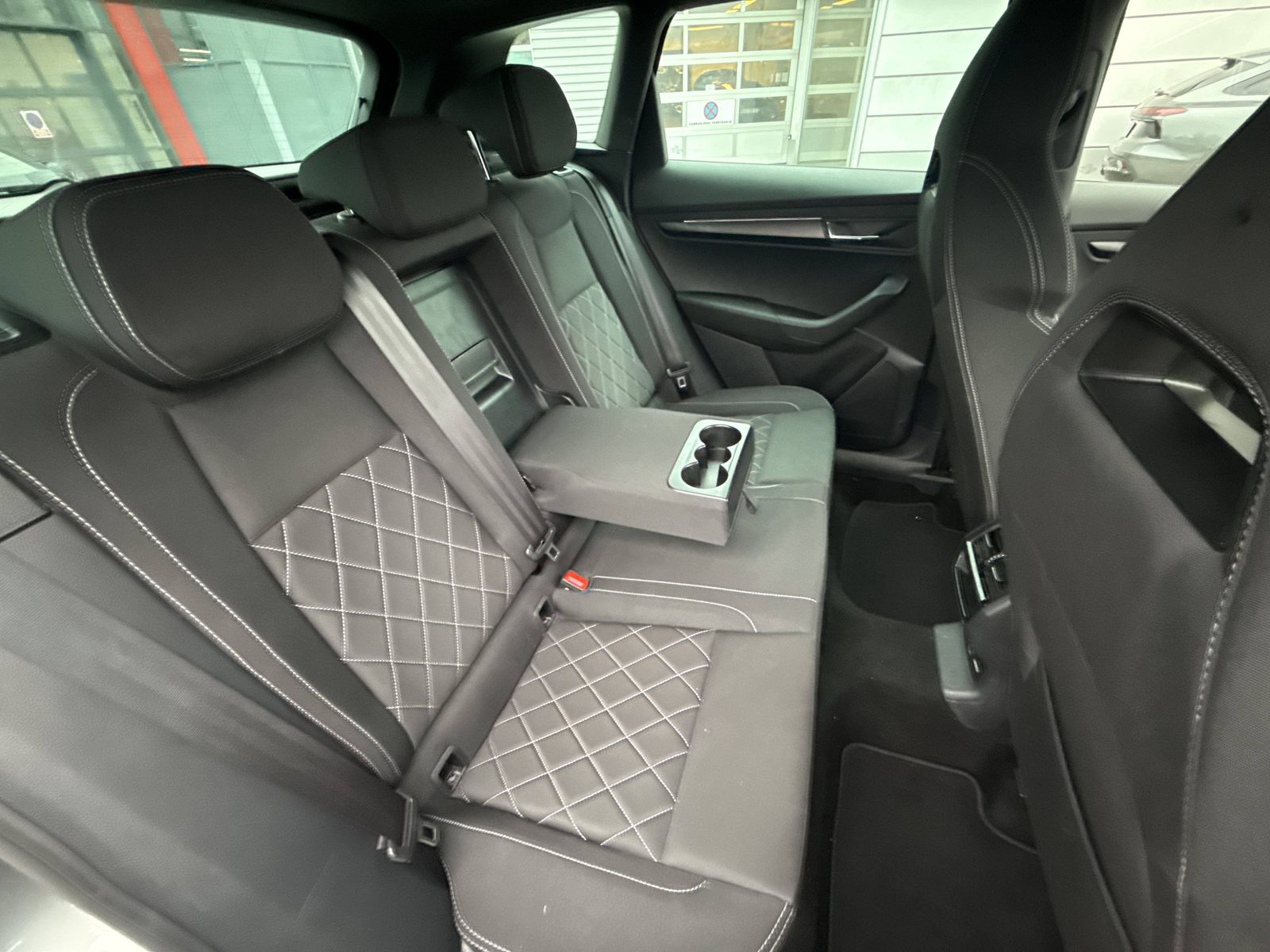 2024 Škoda Karoq — fotografija 23