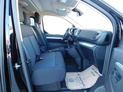 2022 Opel Zafira — sličica 8