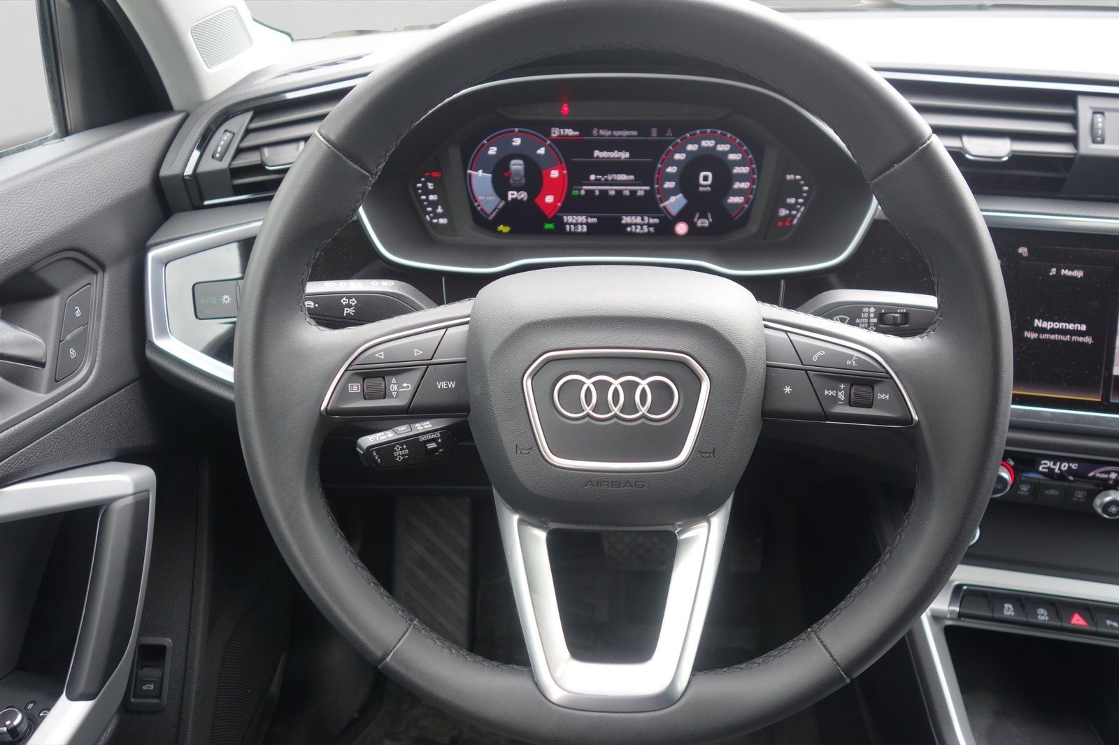 2025 Audi Q3 — fotografija 10