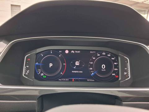 2021 Volkswagen Tiguan — sličica 29
