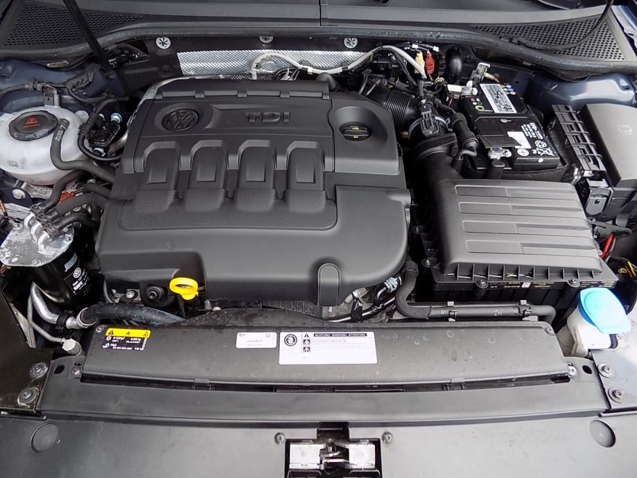 2019 Volkswagen Passat — fotografija 24