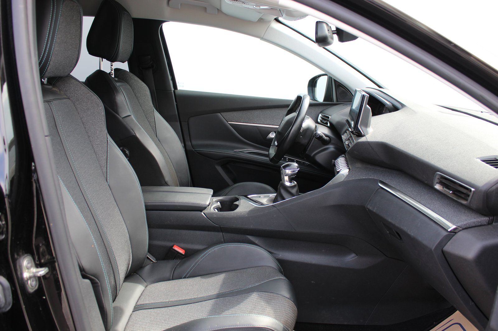 2022 Peugeot 5008 — fotografija 12