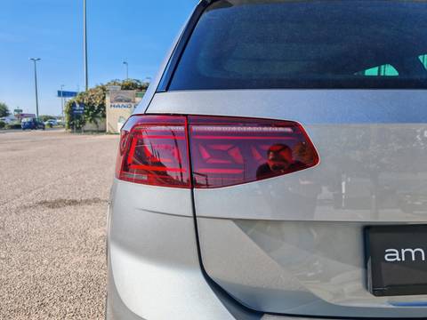 2020 Volkswagen Passat — sličica 10