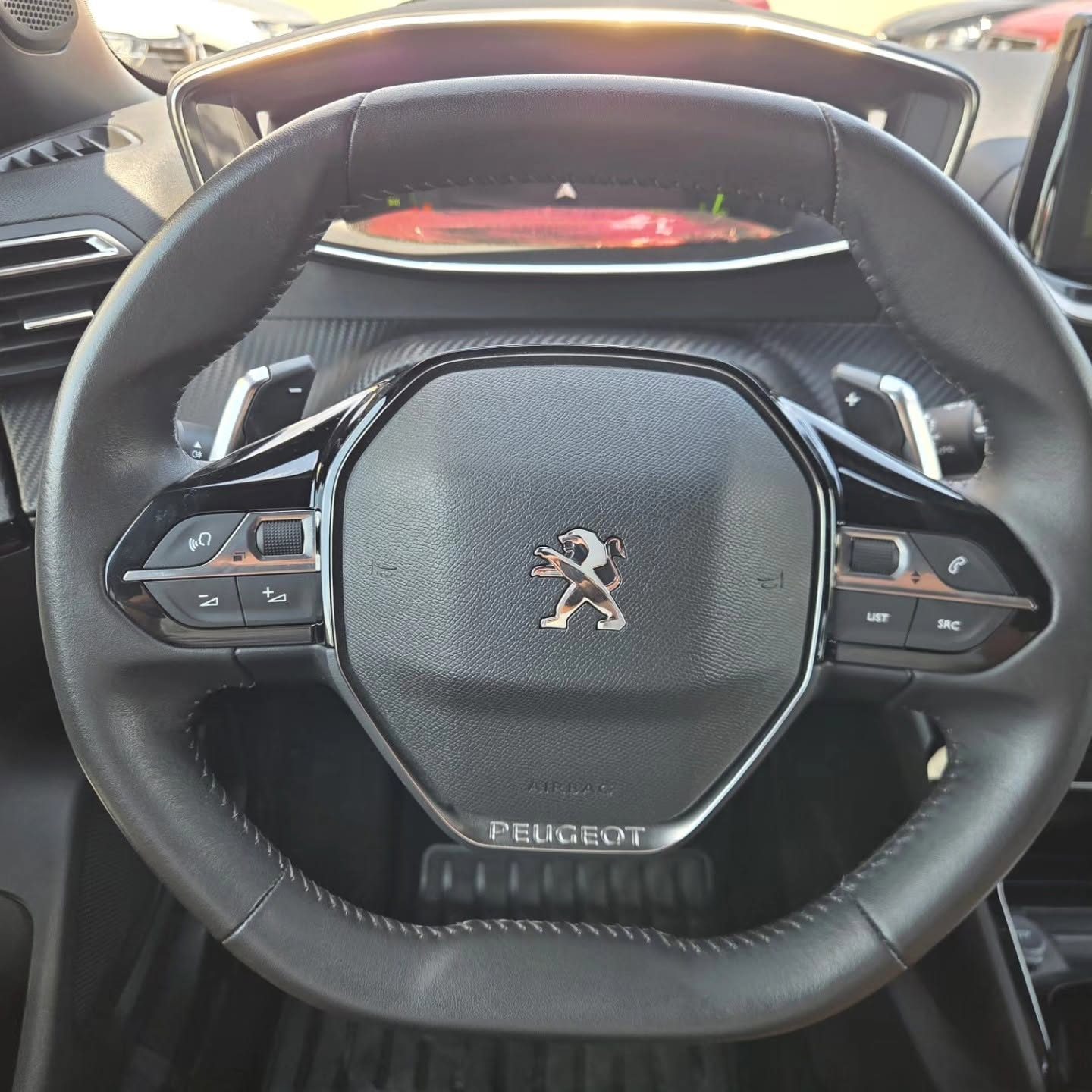 2023 Peugeot 2008 — fotografija 10