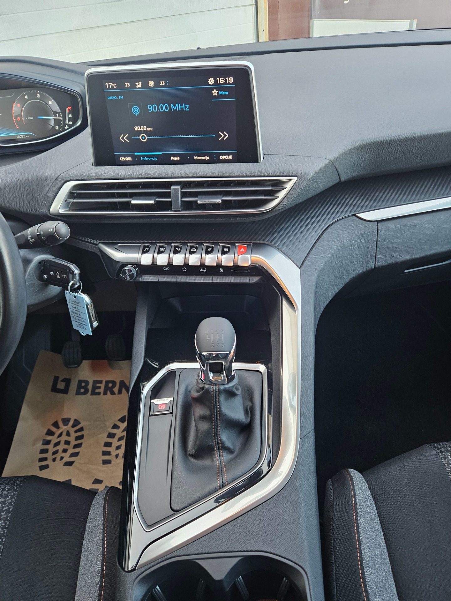 2018 Peugeot 3008 — fotografija 11