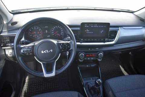 2021 Kia Stonic — sličica 4