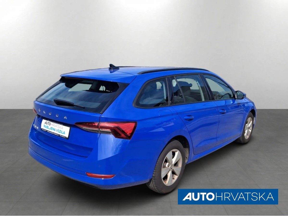 2020 Škoda Octavia Combi — fotografija 5