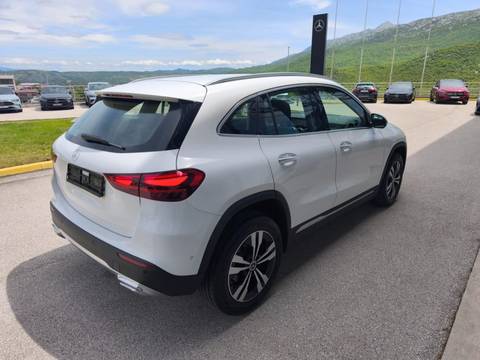 2025 Mercedes-Benz GLA Progressive — sličica 4
