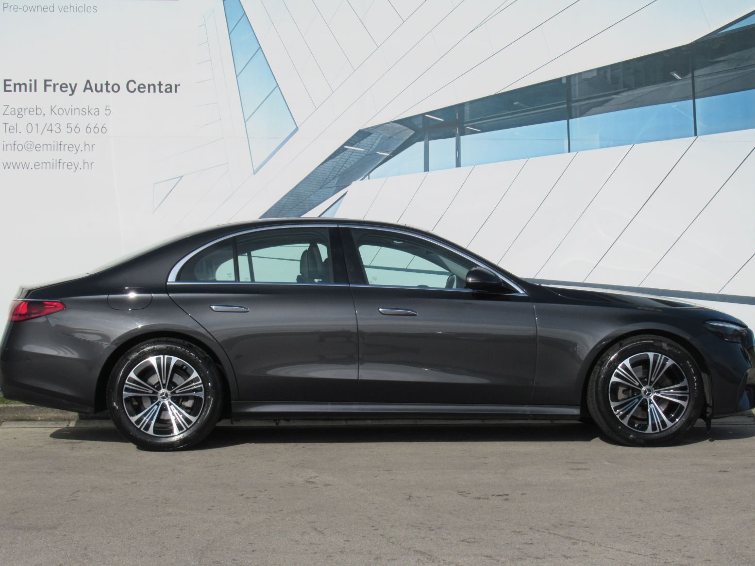 2025 Mercedes-Benz E-klasa Avantgarde — fotografija 5