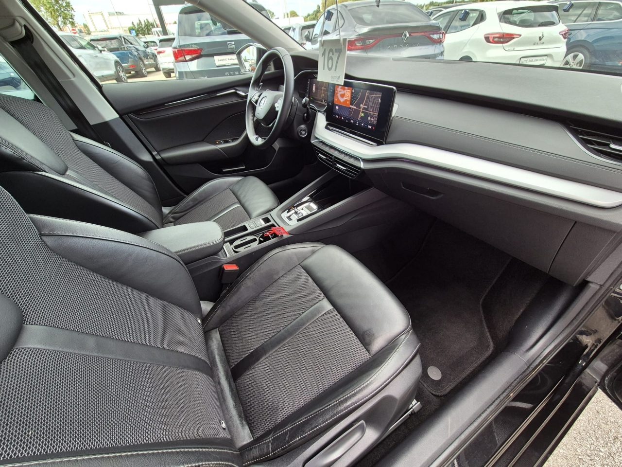 2020 Škoda Octavia Combi — fotografija 12
