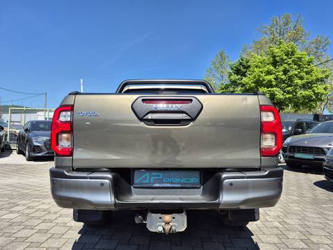 2021 Toyota Hilux — sličica 7