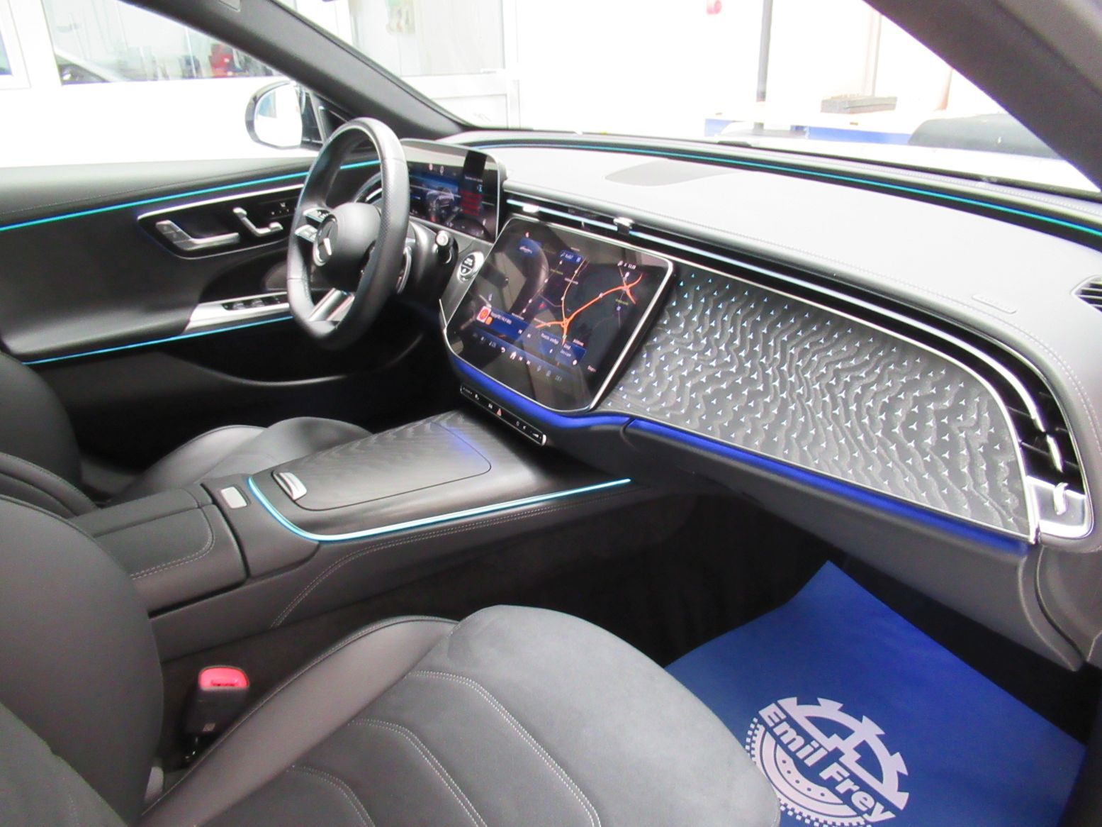2025 Mercedes-Benz E-klasa — fotografija 9