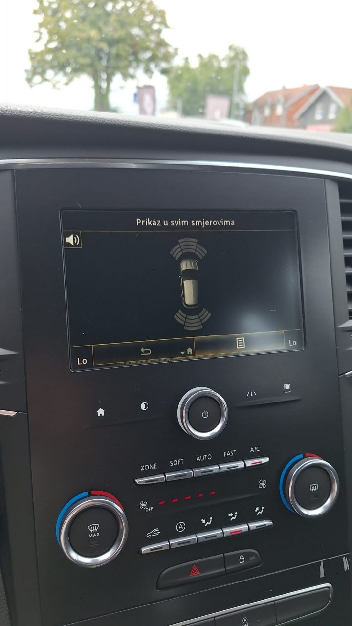 2020 Renault Megane — fotografija 16