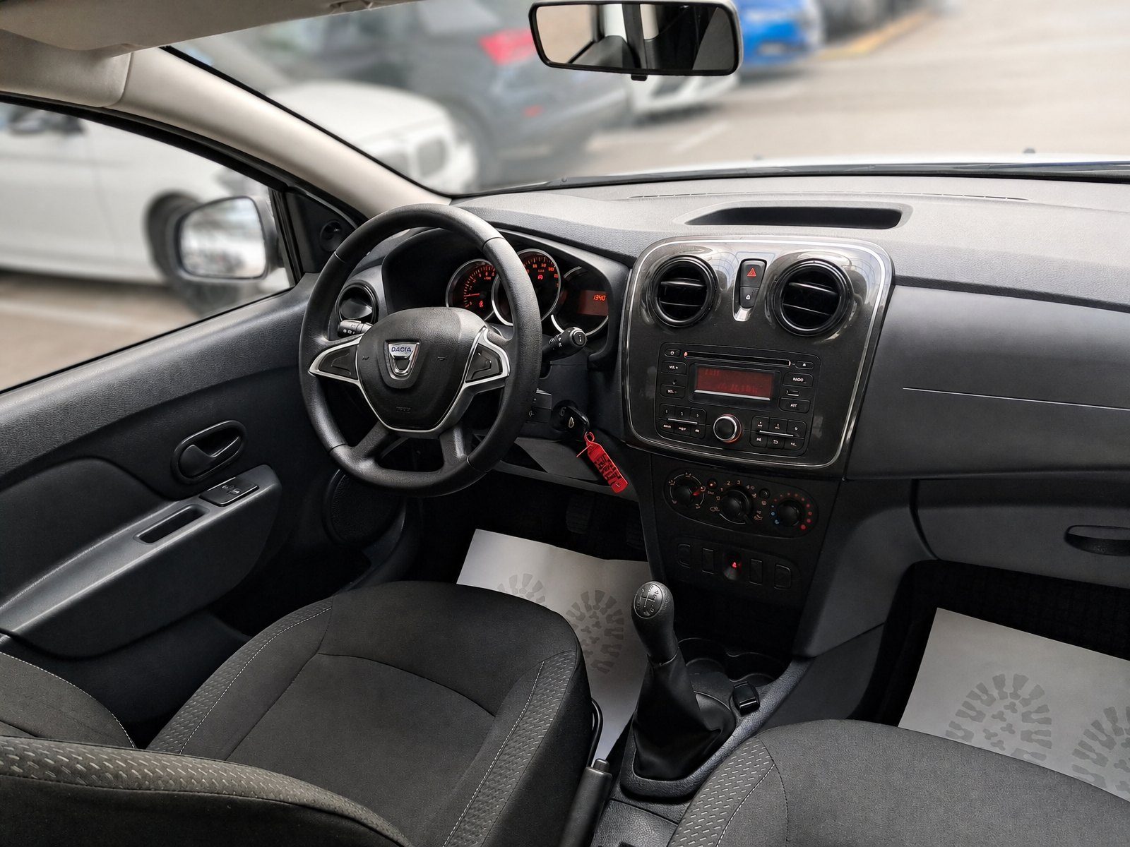 2020 Dacia Sandero — fotografija 21