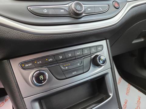 2019 Opel Astra — sličica 13