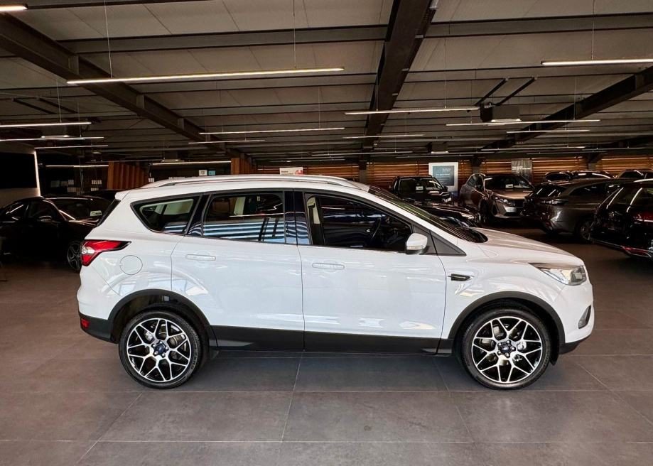 2018 Ford Kuga — fotografija 8