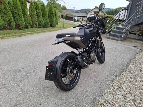 2022 Husqvarna SVARTPILEN 125 — sličica 9