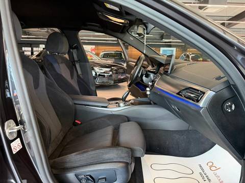 2020 BMW Serija 5 — sličica 20