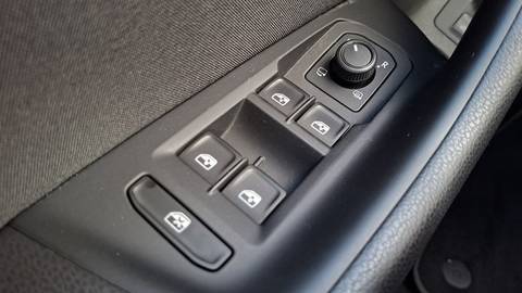 2020 Volkswagen Passat — sličica 21