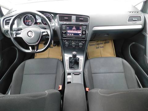 2017 Volkswagen Golf — sličica 9