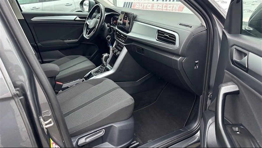 2022 Volkswagen T-Roc — fotografija 17