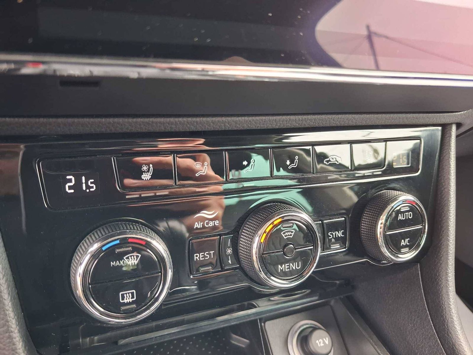 2022 Škoda Superb — fotografija 30