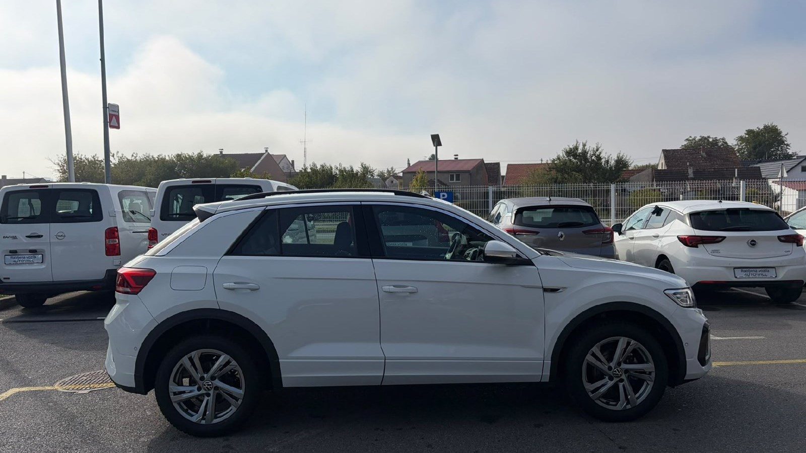2024 Volkswagen T-Roc — fotografija 8