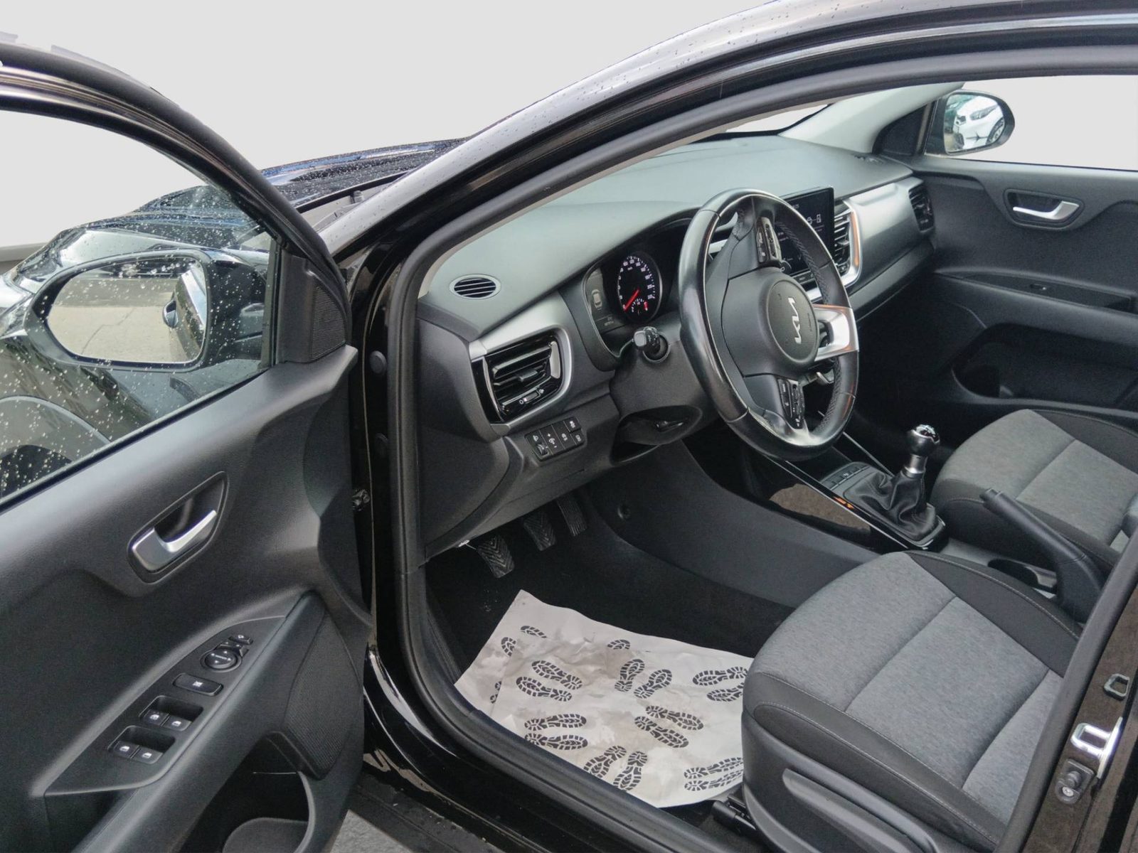 2023 Kia Stonic — fotografija 11