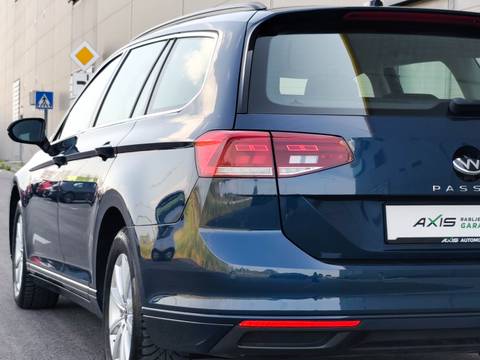 2021 Volkswagen Passat — sličica 17