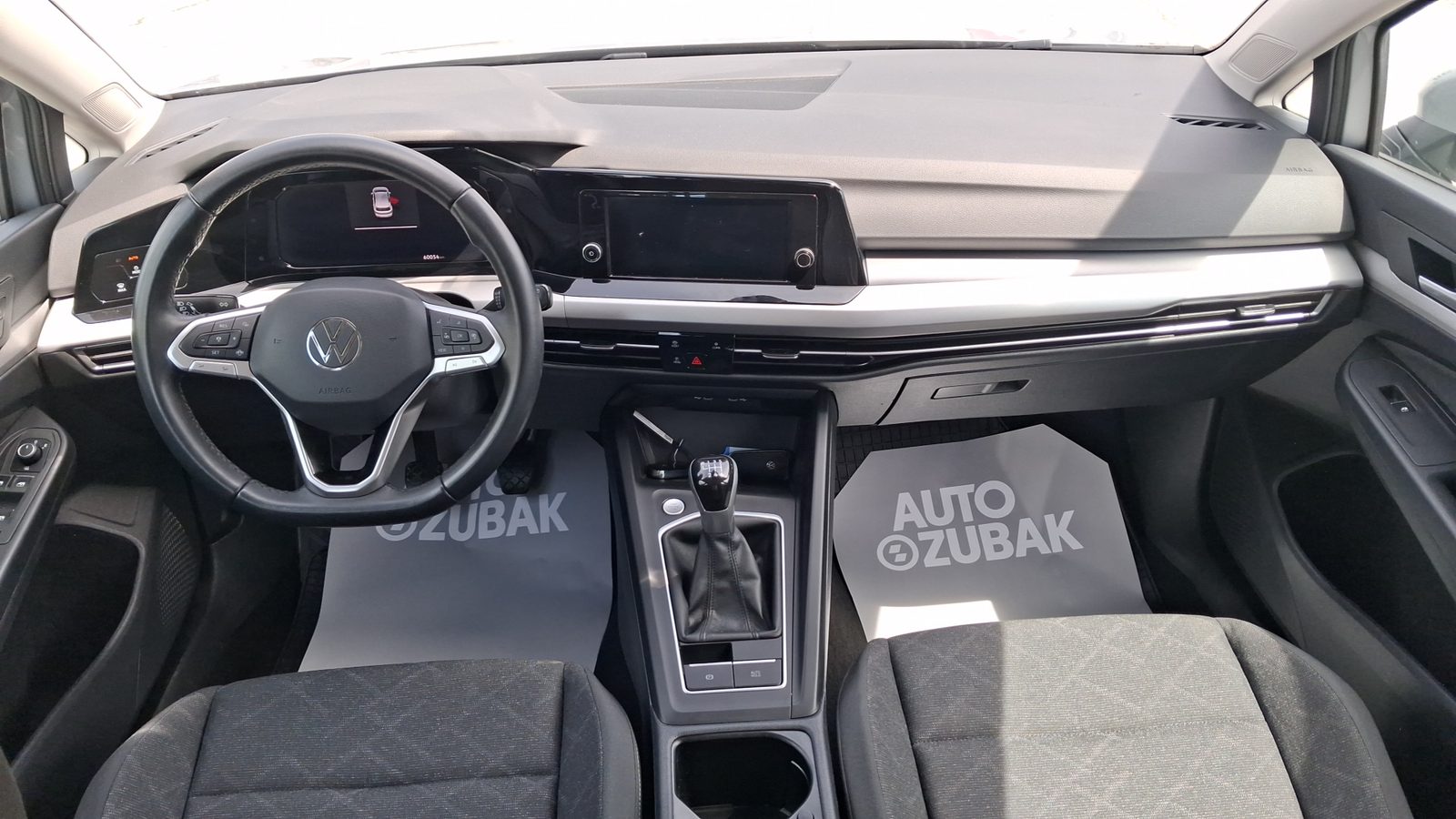 2024 Volkswagen Golf — fotografija 11
