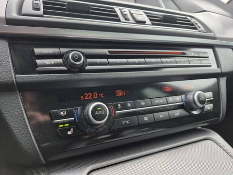 2015 BMW Serija 5 — sličica 16