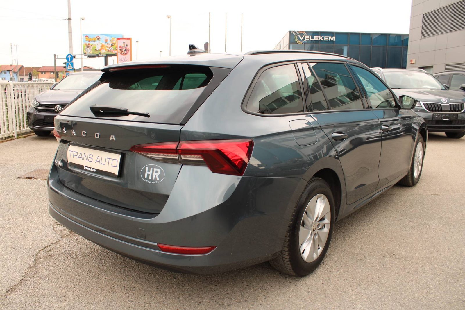 2021 Škoda Octavia Combi — fotografija 5