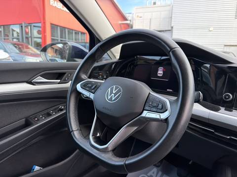 2024 Volkswagen Golf — sličica 19