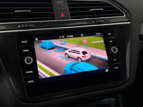 2021 Volkswagen Tiguan — sličica 15